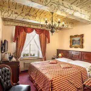 U Zlateho Stromu By Bhg Hotel